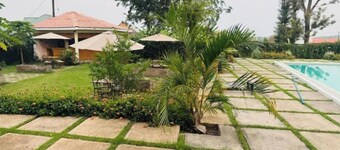 Delightful studio with AC in beautiful Western Region