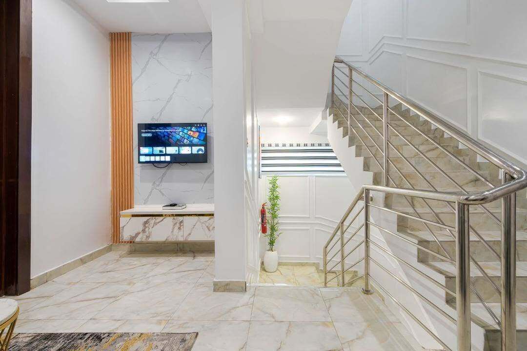 Apartemen Deluks, balkon, pemandangan kota | Interior