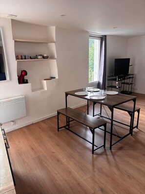Dining - Vrbo Property (Bédarieux)