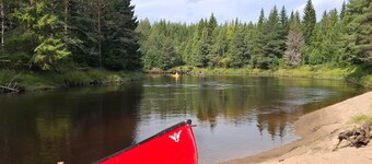 Spacious Vacation Apartment for 2 – River View, Nature, and Time to Yourself