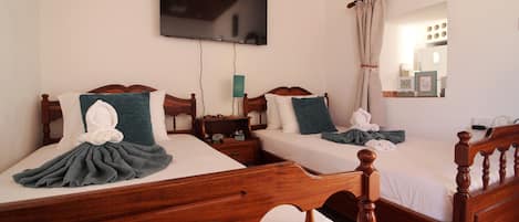 Iron/ironing board, WiFi (free), bed sheets