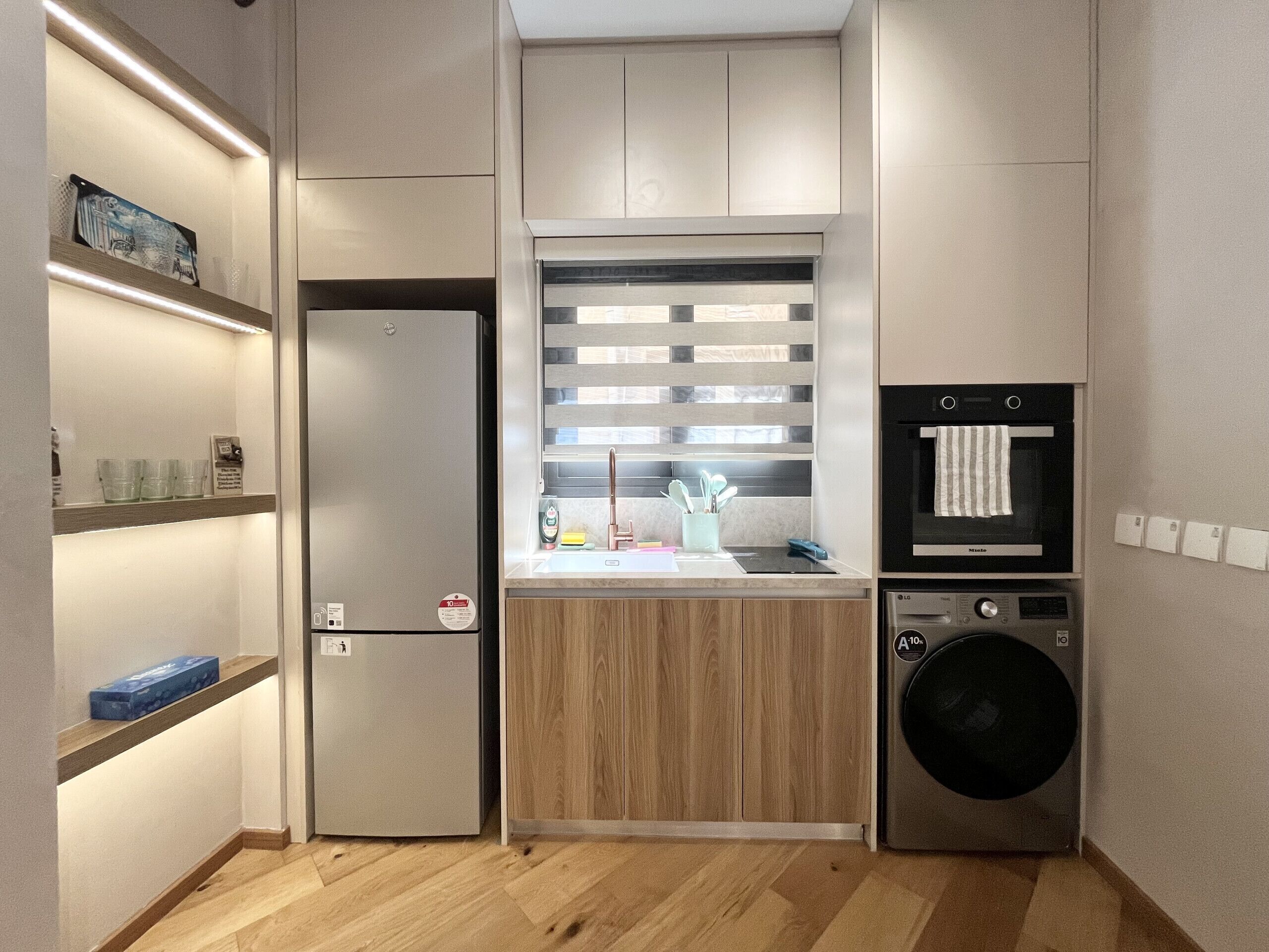Fridge, oven, electric kettle, cookware/dishes/utensils