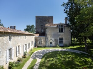 Exterior - Bed and Breakfast in 14th Century Château with Shared Garden and Wi-Fi (Champdolent)