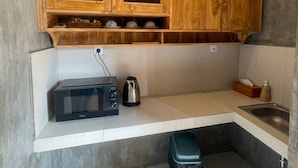 Vila superior, piscina particular, vista para o mar | Cozinha privada