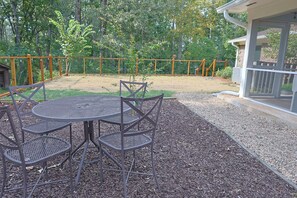 Unclassified image, 2 of 30, button - Spacious 4-bedroom House in Oxford on 4.3 Acres (Oxford)