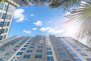 Exterior - The Louie - Luxe 1BR Condo DT w/ Rooftop Pool, Gym (Orlando)