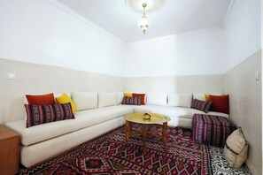 Living area - Atlas Peak Blue  (Marrakesh)