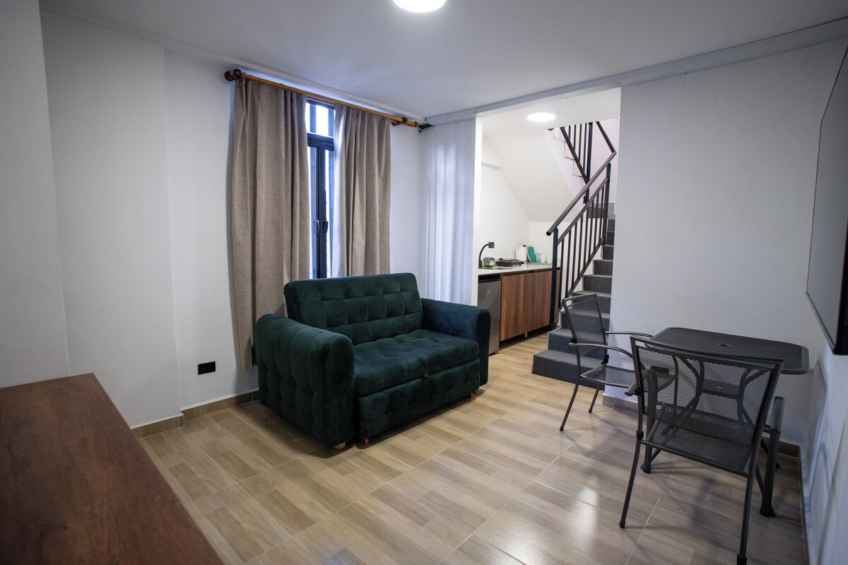 Apartament familiar, vistes a la ciutat | Escriptori, wifi gratuïta i roba de llit 