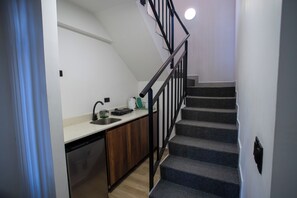 Family Apartment, City View | Dapur peribadi