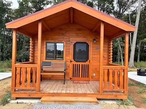Exterior - Quaint 1-bedroom cabin with AC in charming Benton (Benton)