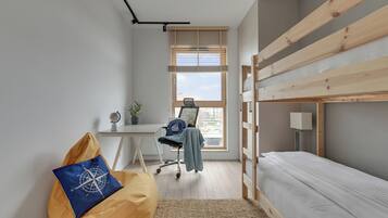 Deluxe Apartment, Balcony, Courtyard View | Premium bedding, iron/ironing board, cribs (surcharge), WiFi (free)