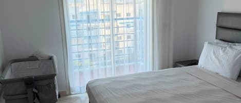 WiFi, bed sheets