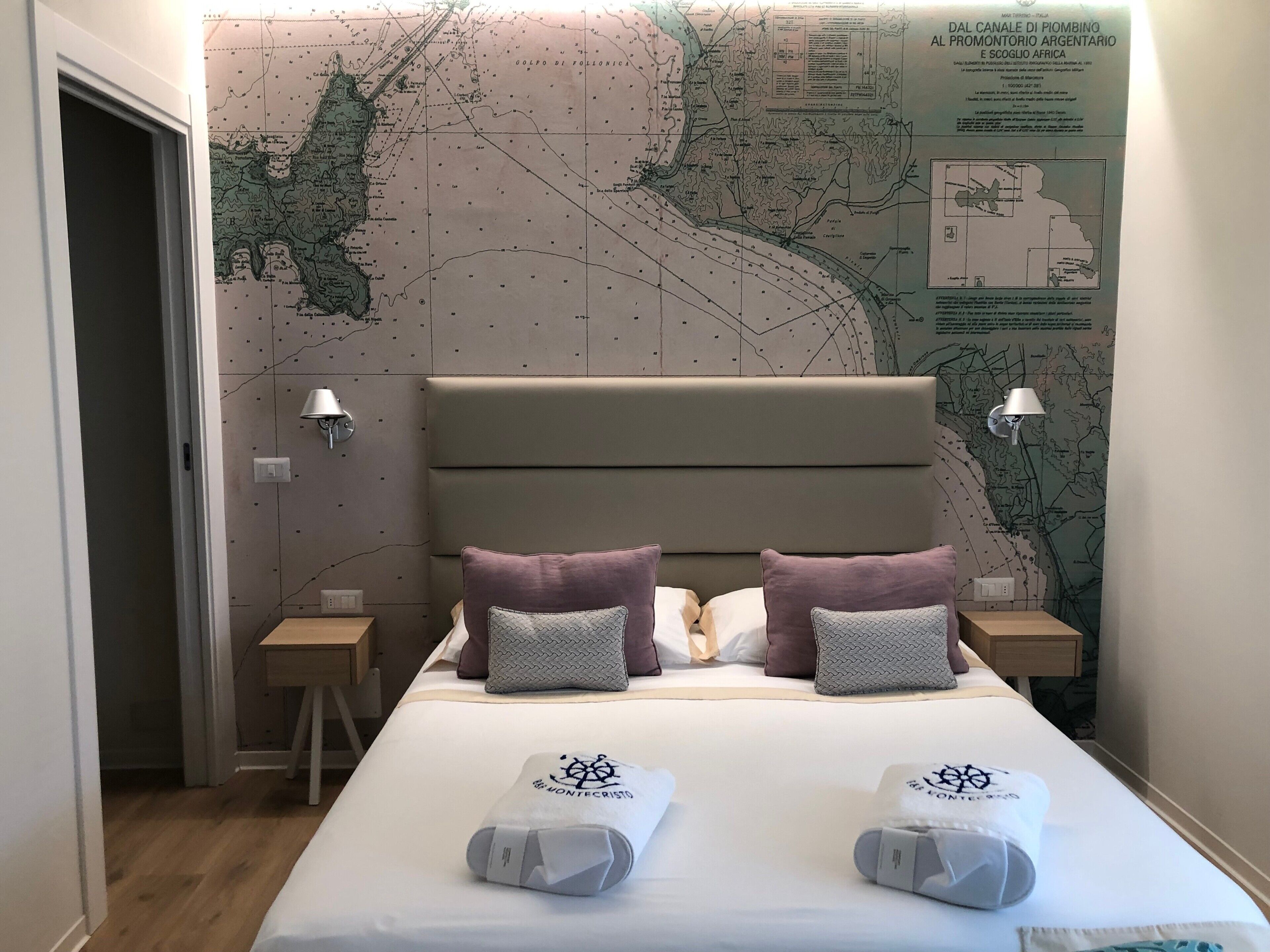 WiFi, bed sheets
