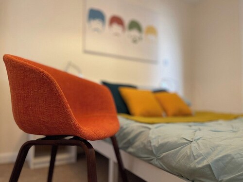 Chichele House 3 bed sleeps 8 parking