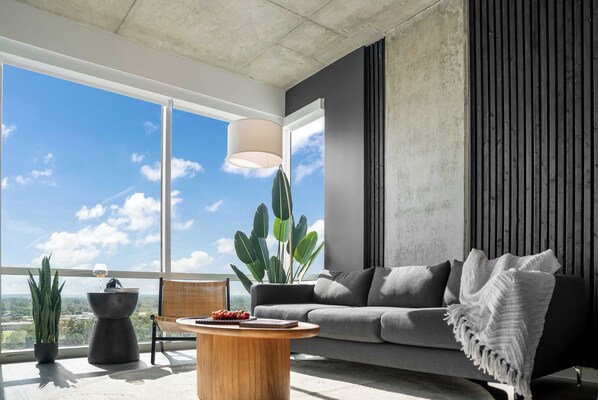 Living area - The Maximus 1BR - King Bed, Rooftop Pool, Gym (Orlando)