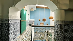 Unclassified image, 5 of 10, button - Private Riad - Dar Elfassi (Marrakesh)