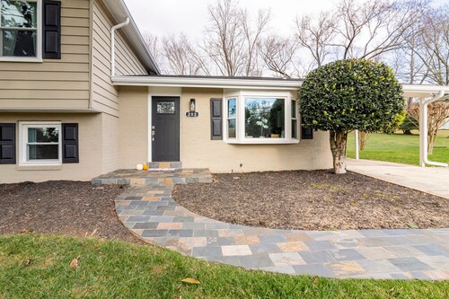 5 Bedrooms With 4 Full Bath Fire Pit BBQ and Plush Amen on 1 2 Acre