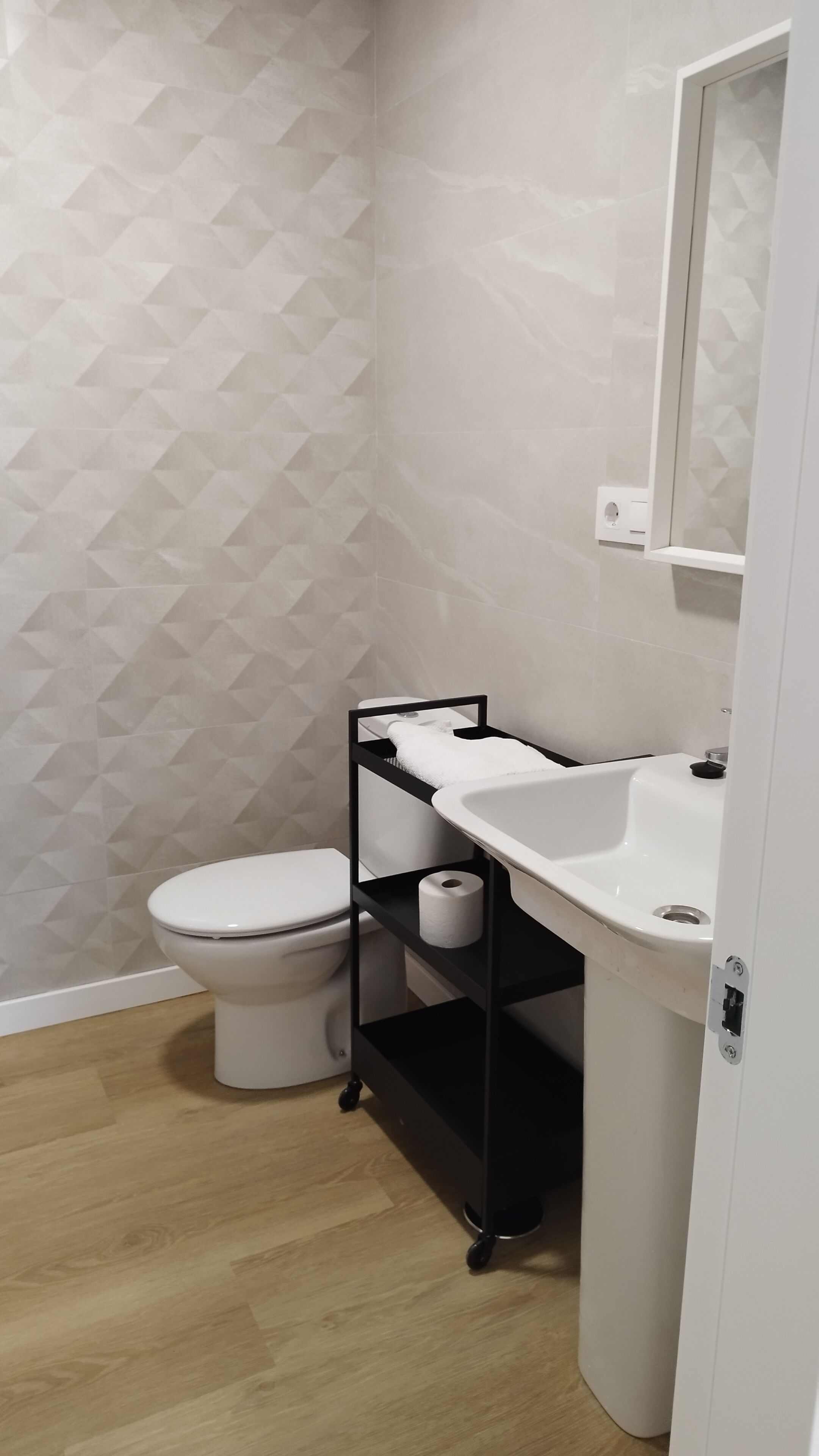 Estudio Confort, patio | Baño | Artículos de higiene personal gratuitos, secador de pelo y toallas