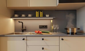 Private kitchenette - Ipartment Frankfurt Eastside @Home By Best Western (Frankfurt)