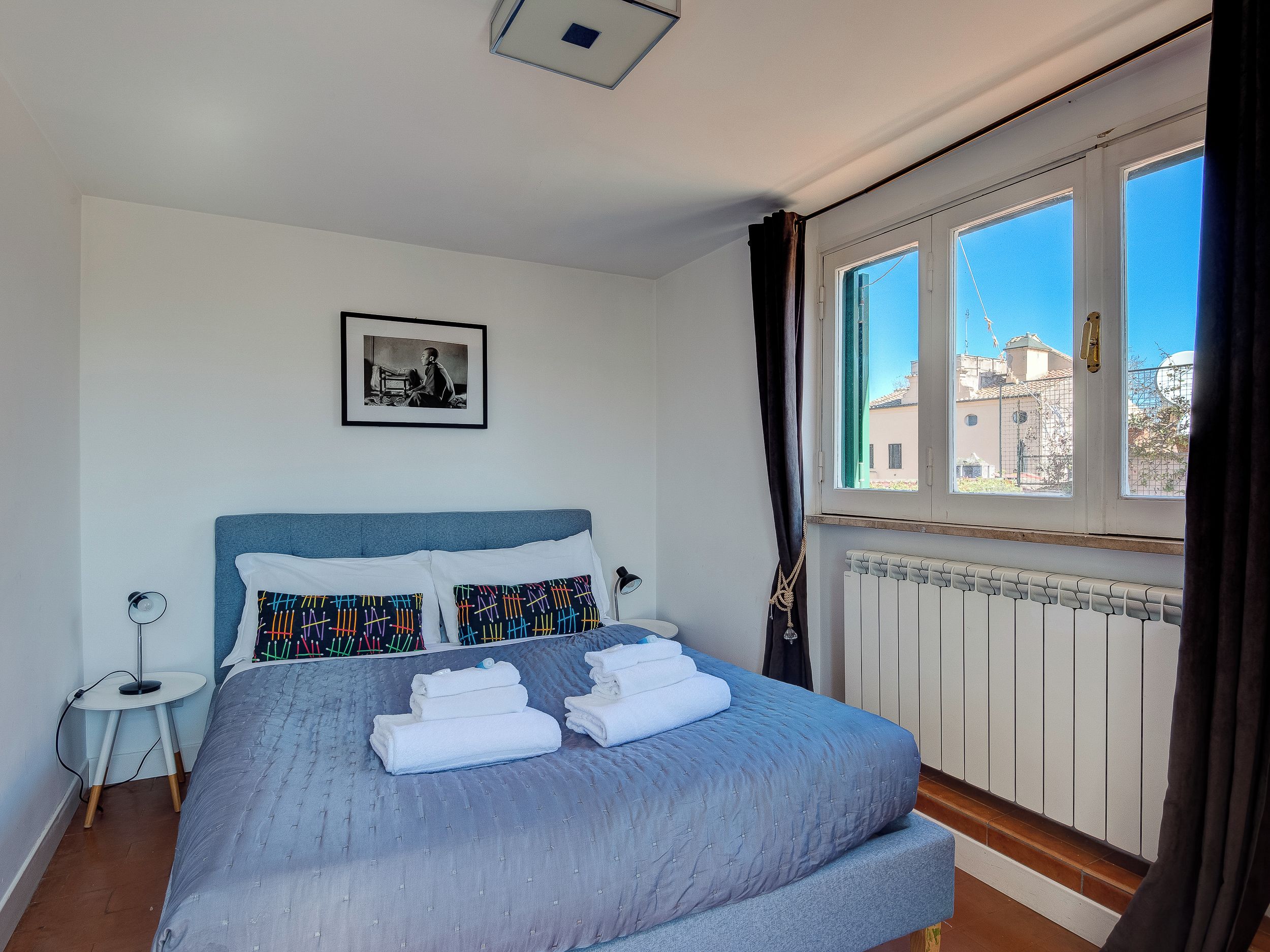 3 bedrooms, iron/ironing board, WiFi (free), bed sheets