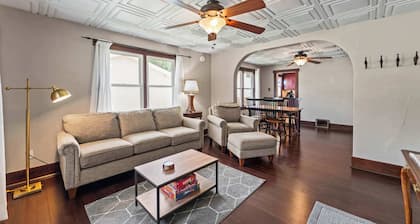 Sleeps 7, 2BR-2BA | 5 mins walk to ISU