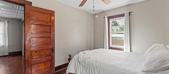 Sleeps 7,  2BR-2BA | 5 mins walk to ISU