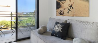 Appartement proche de la mer, avec superbe vue, Wi-Fi et climatisation