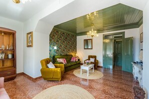 Living area - A Encantada-Panoramic SPA,in the heart of Portugal (Alqueve)