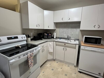 Cozy 4-bedroom 2-bath home near KSU Stadium