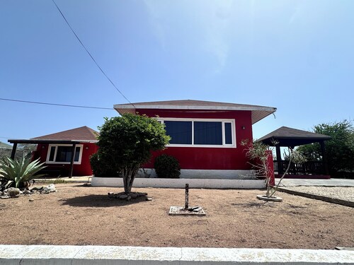 New 3BR 2BA with 2 Sofa Bed Baby Beach getaway-sleeps 9