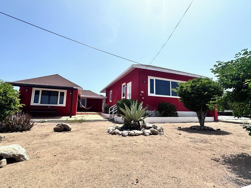 New 3BR 2BA with 2 Sofa Bed Baby Beach getaway-sleeps 9