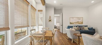 South College Retreat - King + Office + Garage
