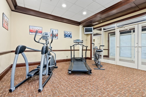 Tiger Suites Steps to the Stadium! FREE 3RD NIGHT w/booking Southern Miss Game!