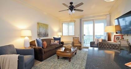 Tiger Suites Steps to the Stadium! FREE 3RD NIGHT w/booking Southern Miss Game!