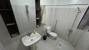 Comfort Double or Twin Room | Bathroom | Shower, free toiletries, towels, soap