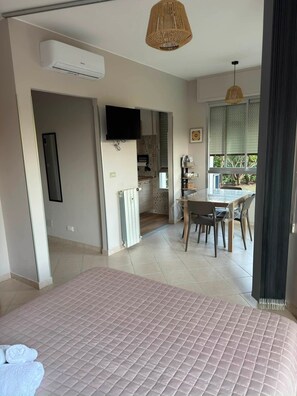 Room - Vrbo Property (Ventimiglia)