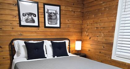 Yellow Door Suite, Private Entrance, Free Parking