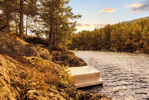 Villa Lake House Sundsoy with jacuzzi & sauna