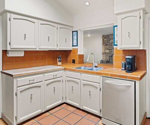 Great Relaxing 3-bedroom house in charming Carmel-by-the-Sea