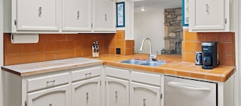 Great Relaxing 3-bedroom house in charming Carmel-by-the-Sea
