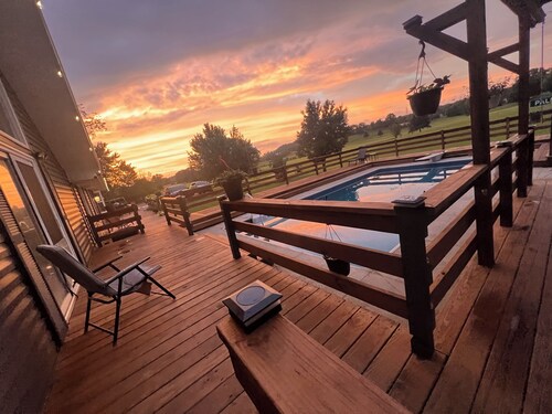 Adorable 1-bedroom cabin with AC in charming Minerva