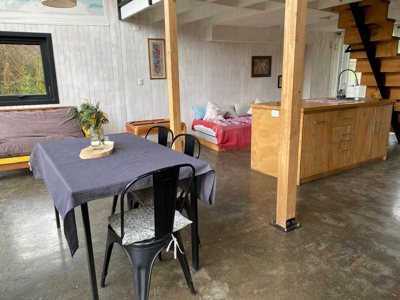 Casa rural familiar, pati, vistes al jardí | Servei de restauració