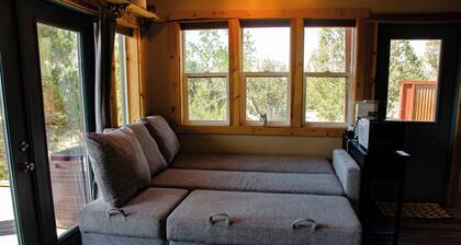 Stunning Desert Sanctuary - Tiny House with Mesa Verde Views & Starry Nights