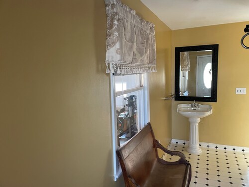 Country Comfort: 3 Bedrooms, 1½ Baths and Prairie Views