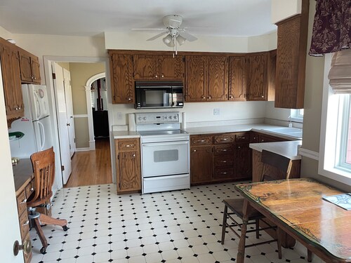 Country Comfort: 3 Bedrooms, 1½ Baths and Prairie Views