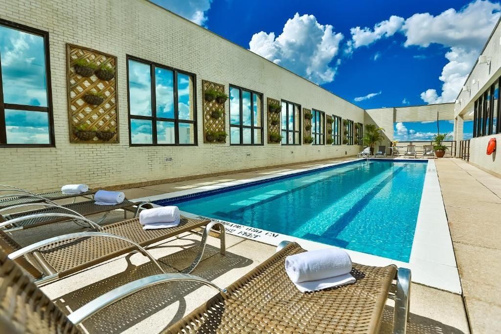 Suite | Pool