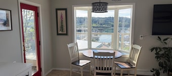Harbor-view 2-bedroom apartment in downtown Kodiak perfect base for adventures