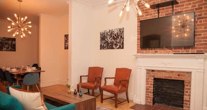 Your Comfy NYC Home Base! 5BR/3BA Townhome in Midtown East!