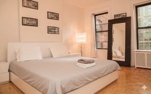 Unclassified image, 2 of 15, button - Your Comfy NYC Home Base! 5BR/3BA Townhome in Midtown East! (New York)