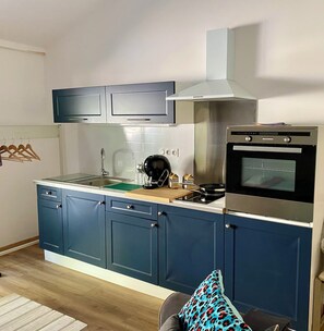 Unclassified image, 4 of 6, button - Vrbo Property (Toulon)